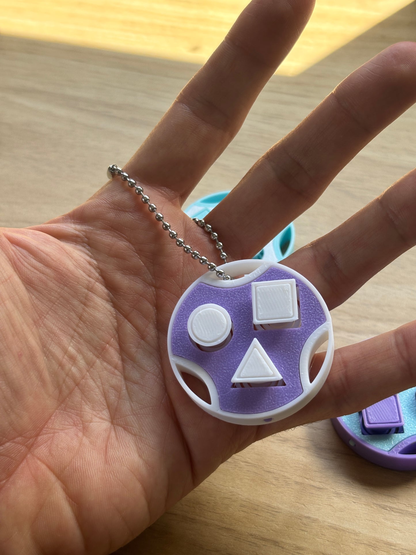 TRIOLO Geometric Fidget Keychain