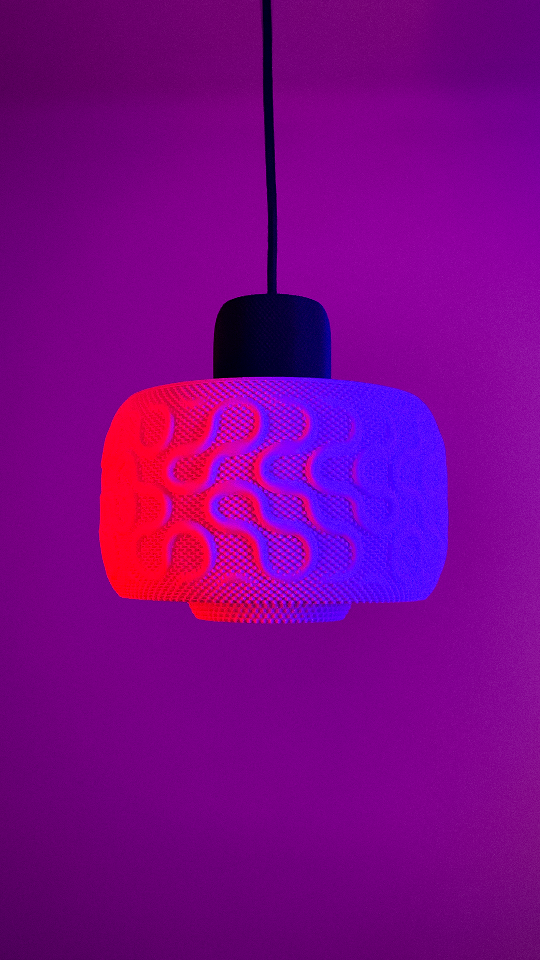 SEAMLESS PENDANT LAMP