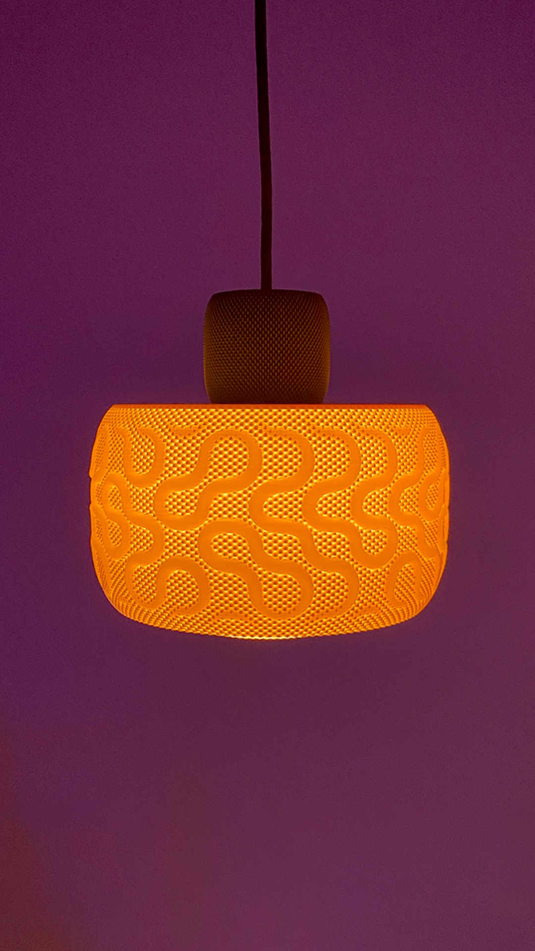 SEAMLESS PENDANT LAMP