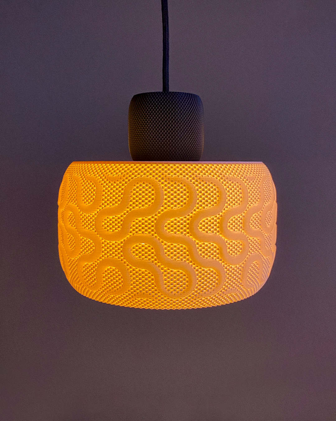 SEAMLESS PENDANT LAMP